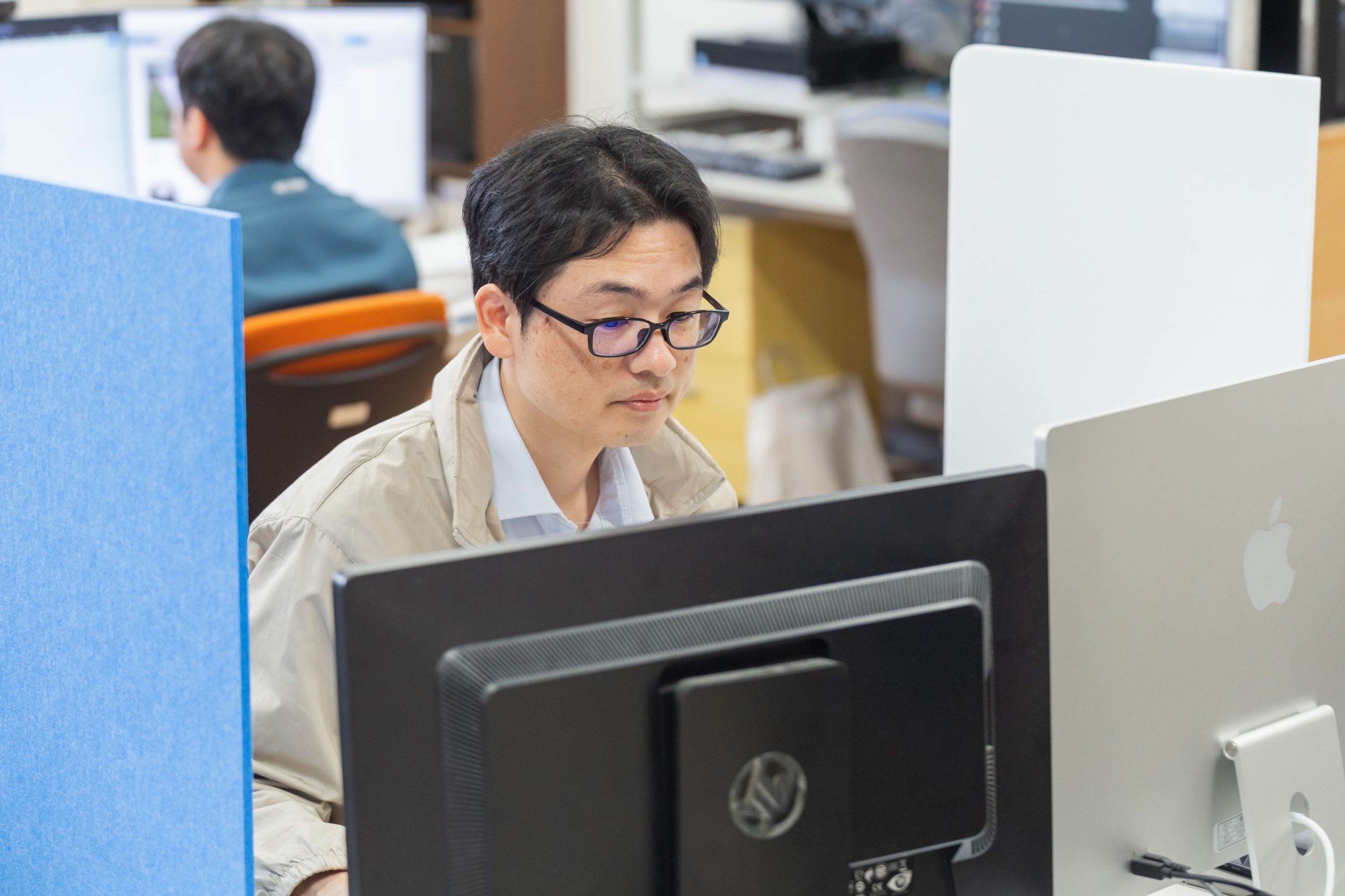 作業に集中するエンジニア